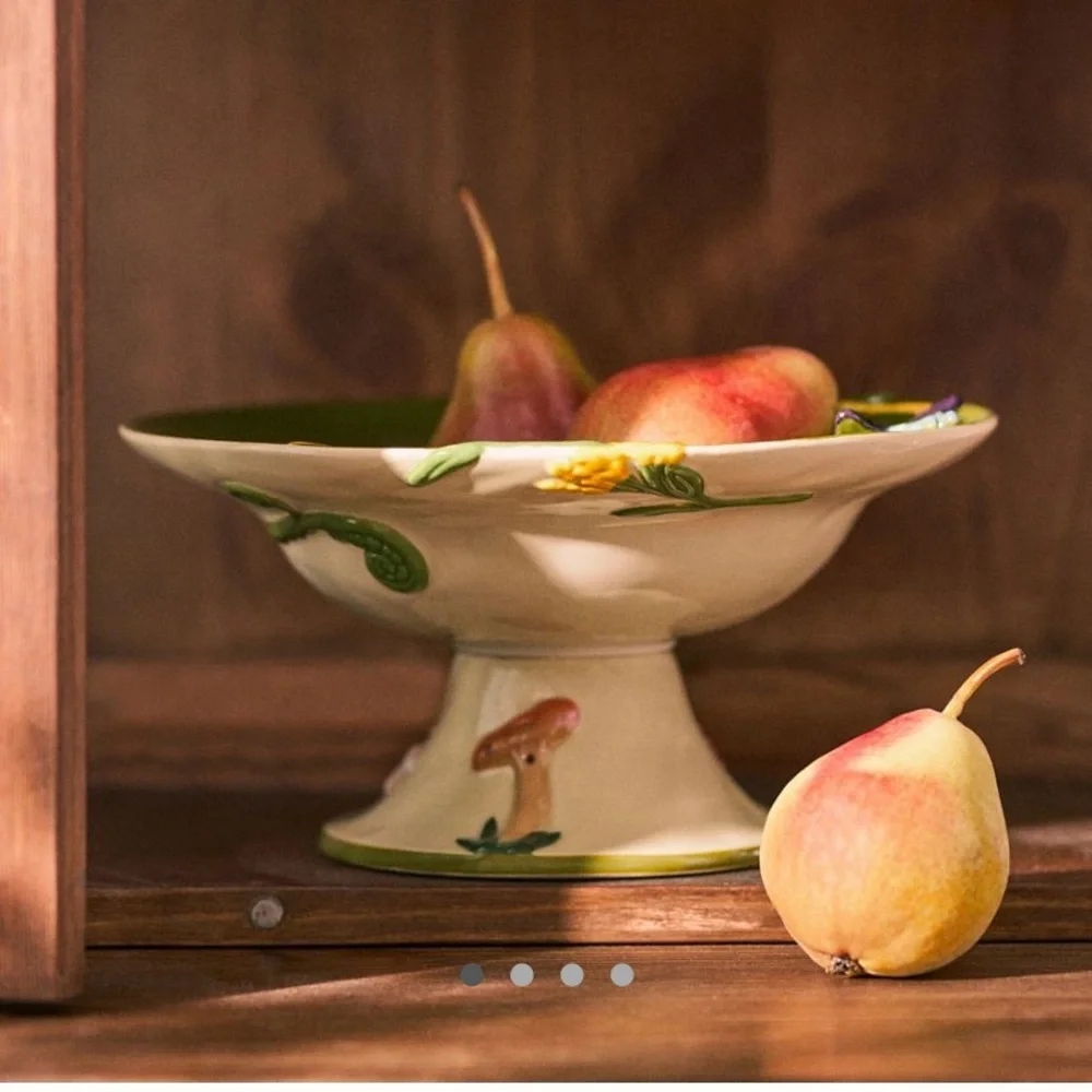NWT FAYE THE ICON STONEWARE PEDESTAL - Picture 3 of 3